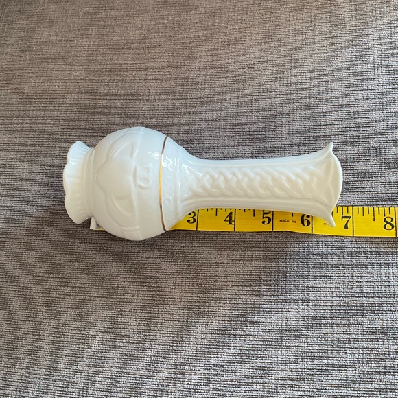 Belleek Accents Belleek Claddagh Celtic Love Birds Irish Bud Vase